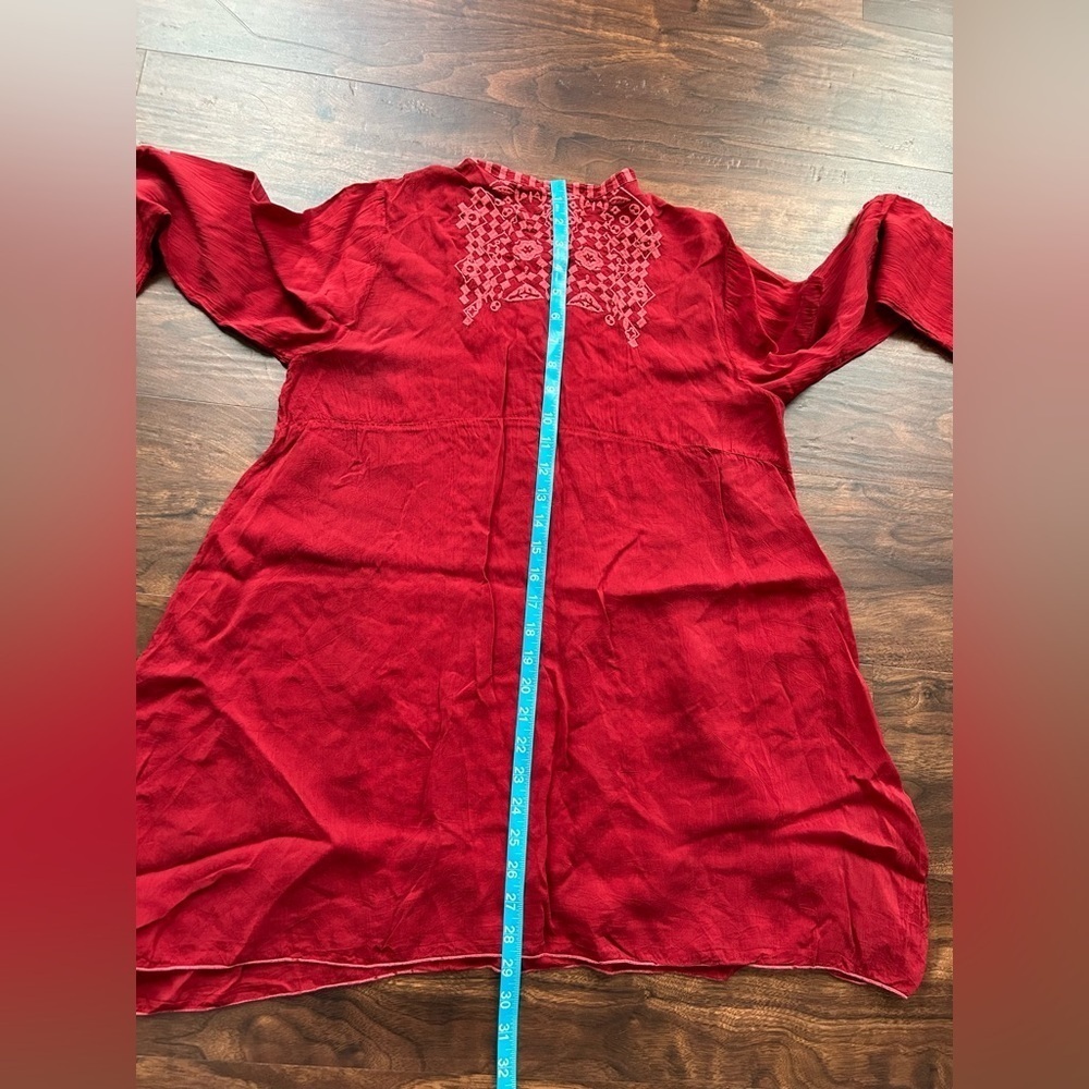 Johnny Was Rona Georgette Floral Embroidered Tunic 
Burgundy Red 
Size Small - Picture 16 of 16